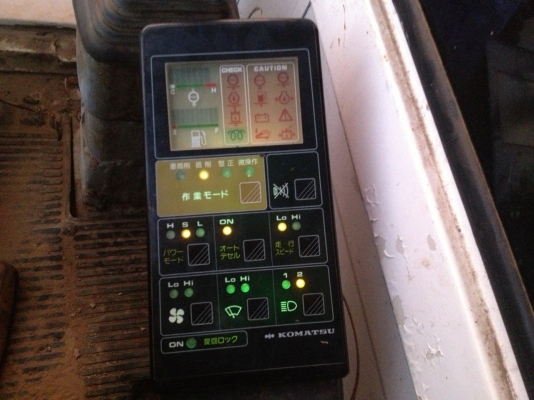 PC 200-5 ไฟฟ้าครบ โซ่เต็ม เอวแน่น เอกสารเล่มทะเบียน ราคาพร้อมส่ง 900,000 บาท PC 200-5 ไฟฟ้าครบ โซ่เต็ม เอวแน่น เอกสารเล่มทะเบียน ราคาพร้อมส่ง 900,000 บาท