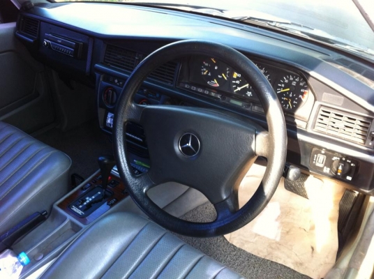 ขาย รถMercedes Benz ปี36 รุ่น190E เกียร์ออโต้ แต่ทำการเปลี่ยนเครื่องหัวฉีด Toyota รหัส ความแรง 2JZ 3,000cc แจ้งลงเล่มทะเบียนเรียบร้อย มีเล่มทะเบียนพร้อมชุดโอนเรียบร้อย (ทำการSet ช่วงล่างเรียบร้อย หนึบๆ นุ่มๆ) ไม่มีการติดแก๊สแต่อย่างใด สภาพภายในสวยๆแบบเดิม