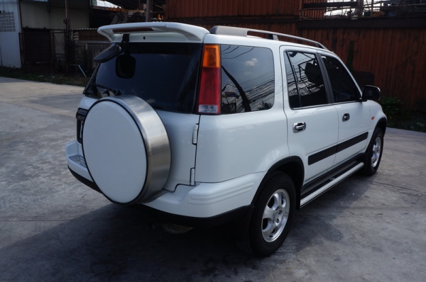 HONDA CR-V ปี 1999 รถสวยจัดๆ ARIBAG คู่หน้า พวงมาัลยพาวเวอร์ กระจกไฟฟ้า ล้อ MAX แอร์เย็นๆ เครื่องเดิมวิ่งดี ช่วงล่างดี ภายในสภาพสวย สีสวย รถพร้อมใช้งาน จัดไฟแนนได้ ฟรีดาวน์