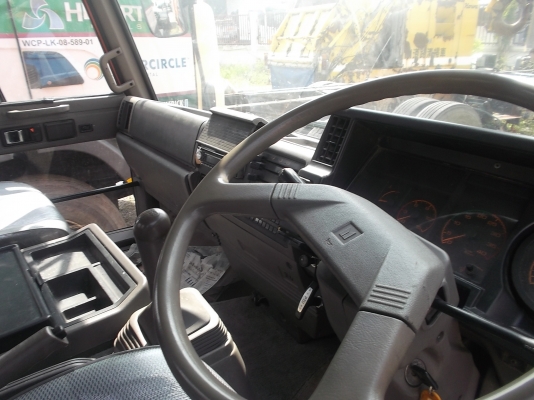 ขายรถ 6 ล้อ ISUZU เครื่อง 6HE1 ธรรมดา ไม่มีทะเบียน ติดเครน UNIC 340 5ปลอก ขาหยั่งสูง