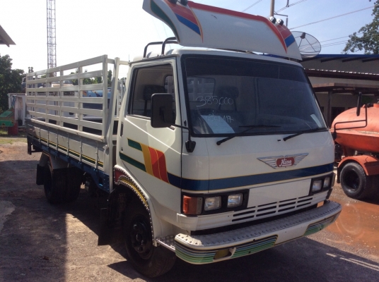 ขายHINO KM777 รถห้างแท้ เครื่องดี ครัทซีสวย ขาย370,000 บาท  (ติดต่อ ศุภากร 081-4252943)