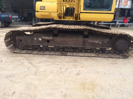 ขายรถขุดไฮดรอลิค KOMATSU PC 200-8 (ราคา 1,700,000 บาท) ขายรถขุดไฮดรอลิค KOMATSU PC 200-8 (ราคา 1,700,000 บาท)