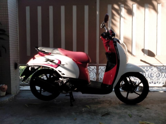 ขออนุญาติขาย HONDA Scoopy-i 110 สีขาวมุก ตัว TOP ล้อแม็กโอนให้ฟรีครับ