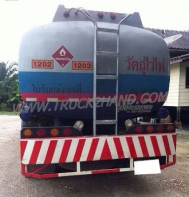 รถบรรทุกน้ำมัน 10 ล้อ ยี่ห้อ HINO 2 เพลา มี 3 คัน ขนาดบรรทุก 18,000 ลิตร