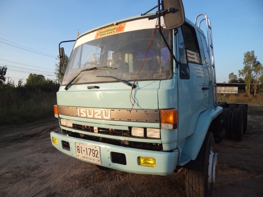 ขายรถอีซูซุ10ล้อร็อกกีหัวคัซซีเครื่อง175แรง2เพลา รับเงินโอนมัดจำ10000บาทจาก จ.โคราชแล้วคับ