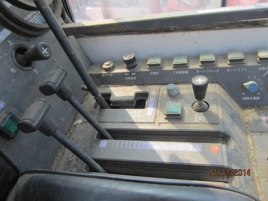 รถเกี่ยวข้าว YANMAR CA-MAX5 รถเกี่ยวข้าว YANMAR CA-MAX5