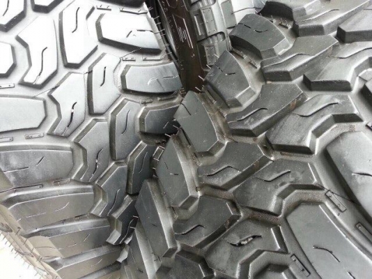 ขายยาง MUD 265 x 70 x 17 ปี 13 ขายยาง MUD 265 x 70 x 17 ปี 13