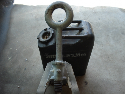 กระโดงLAND ROVERลาก JEEP + ถังน้ำมันสำรอง