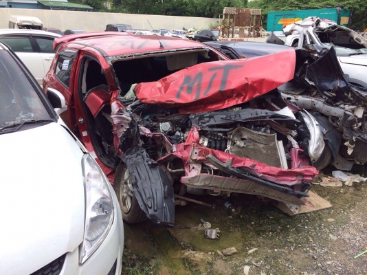 มิตซูบิชิมิตราจรื้อขายอะไหลทุกชิ้น มิตซูบิชิมิตราจรื้อขายอะไหลทุกชิ้น