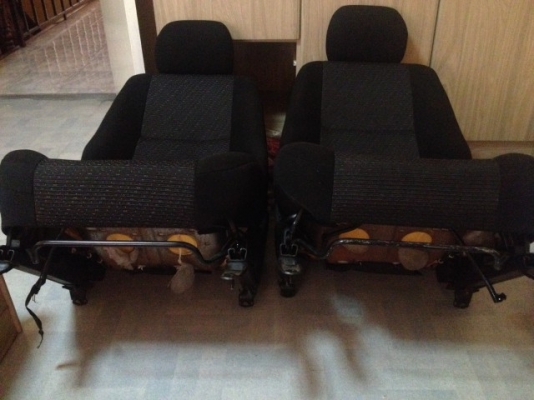 เบาะญี่ปุ่นเเท้สีดำผ้าลายสวยสภาพใหม่ๆแปลงใส่รถได้ทุกรุ่น