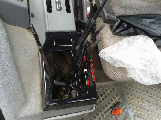 ขายแล้ว ขอบคุณพี่เสริฐมากครับ ฝาครอบคันเกียร์NH40รถตู้ ของใหม่งานแฮนเมดครับ สร้างจากเหล็กซิงค์แข็งแรงทำสีเรียบร้อยสวยงาม