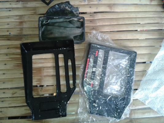 ขายแล้ว ขอบคุณพี่เสริฐมากครับ ฝาครอบคันเกียร์NH40รถตู้ ของใหม่งานแฮนเมดครับ สร้างจากเหล็กซิงค์แข็งแรงทำสีเรียบร้อยสวยงาม