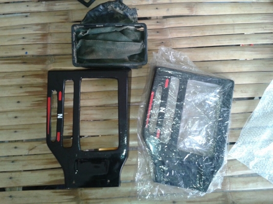 ขายแล้ว ขอบคุณพี่เสริฐมากครับ ฝาครอบคันเกียร์NH40รถตู้ ของใหม่งานแฮนเมดครับ สร้างจากเหล็กซิงค์แข็งแรงทำสีเรียบร้อยสวยงาม