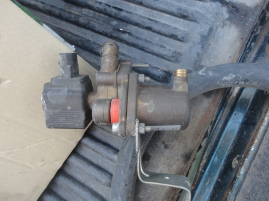 ขายถังแก๊สโดนัท72ลิตรถังมันติวาวสภาพสวยๆพร้อมชุดหวฉีด ราคา 5500 บาท