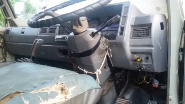 HINO-FC-2Wปี37เครื่องWO4D.ครัชซีสวย.ตู้แห้ง3บาน5.50เมตร.สภาพพร้อมใช้.ราคา365.000บ HINO-FC-2Wปี37เครื่องWO4D.ครัชซีสวย.ตู้แห้ง3บาน5.50เมตร.สภาพพร้อมใช้.ราคา365.000บ