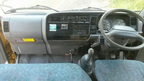 MITSUBISHI CANTER 110 แรง พื้นเรียบ ท้ายลาด MITSUBISHI CANTER 110 แรง พื้นเรียบ ท้ายลาด