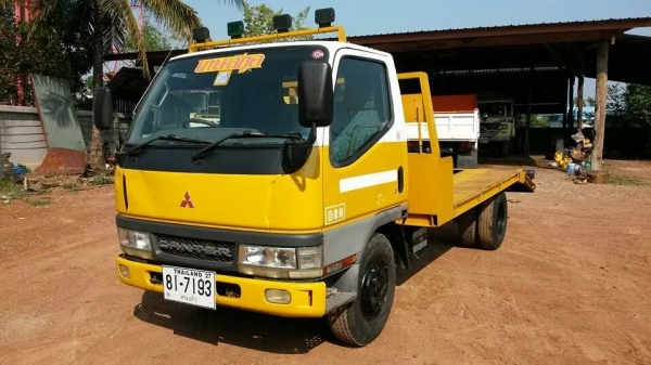 MITSUBISHI CANTER 110 แรง พื้นเรียบ ท้ายลาด MITSUBISHI CANTER 110 แรง พื้นเรียบ ท้ายลาด