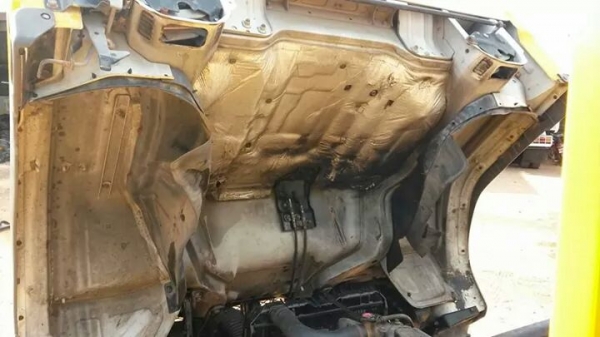 MITSUBISHI CANTER 110 แรง พื้นเรียบ ท้ายลาด MITSUBISHI CANTER 110 แรง พื้นเรียบ ท้ายลาด