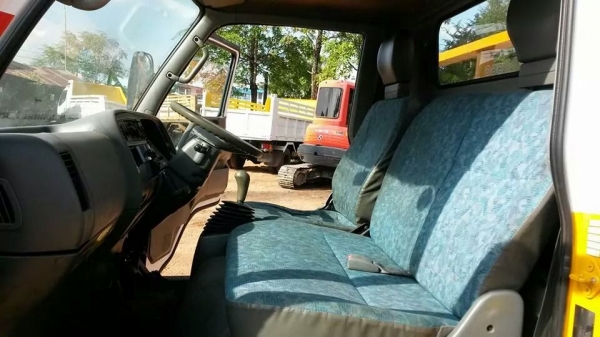 MITSUBISHI CANTER 110 แรง พื้นเรียบ ท้ายลาด MITSUBISHI CANTER 110 แรง พื้นเรียบ ท้ายลาด