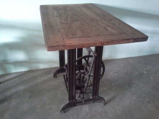 ขายขาจักรโบราณ หายาก ใว้โชว์ ทำโต๊ะใช้งาน สอบถามได้คร้าบ..