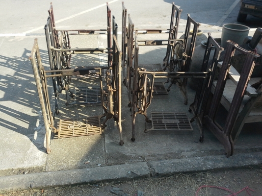 ขายขาจักรโบราณ หายาก ใว้โชว์ ทำโต๊ะใช้งาน สอบถามได้คร้าบ..