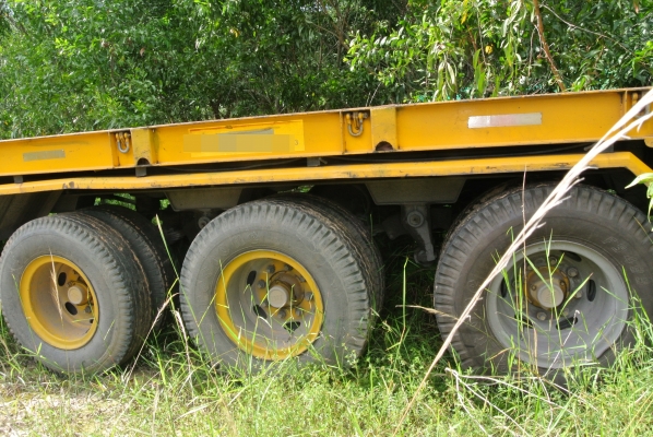 หางพื้นเรียบ สามเพลาแท้ ยี่ห้อไทเทเลอร์