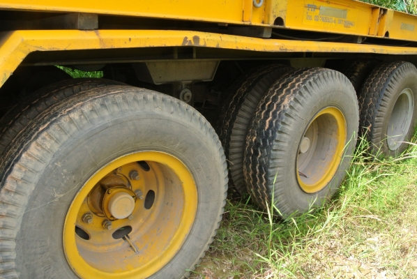 หางพื้นเรียบ สามเพลาแท้ ยี่ห้อไทเทเลอร์