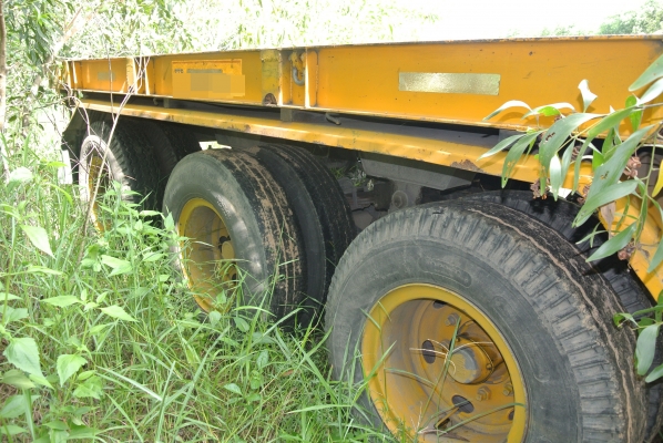 หางพื้นเรียบ สามเพลาแท้ ยี่ห้อไทเทเลอร์