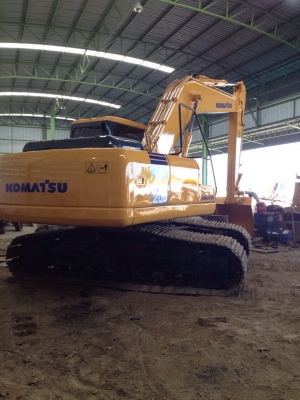 ขายด่วน  KOMATSU PC200-7. รถสวยพร้อมใช้งานค่ะ