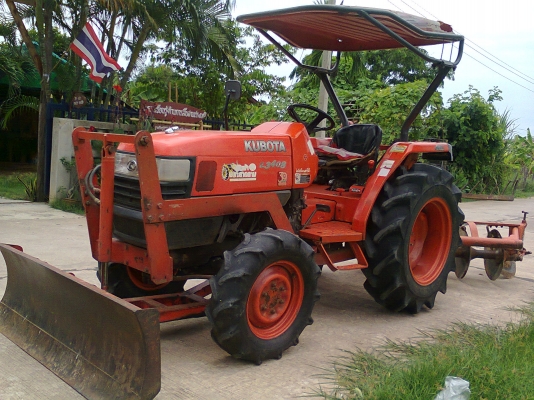 ขายรถไถนาคูโบต้า 34 แรง 4WD สภาพดีพร้อมใช้