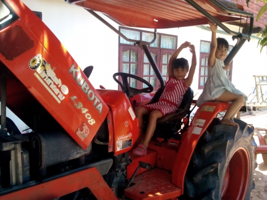 ขายรถไถนาคูโบต้า 34 แรง 4WD สภาพดีพร้อมใช้ ขายรถไถนาคูโบต้า 34 แรง 4WD สภาพดีพร้อมใช้