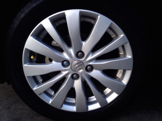 suzuki swift 1.25GLX TOP2012 สีดำ รถบ้าน มือเดียว สภาพสวย วิ่งน้อย ออกป้ายแดง มือเดียว