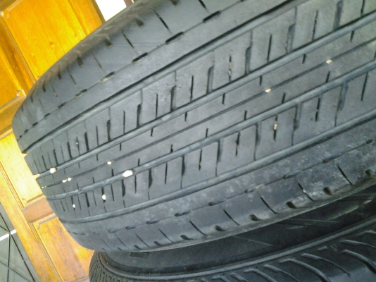 กะทะล้อ VIGO ขอบ15 พร้อมยาง 205/70/15 ปลายปี13