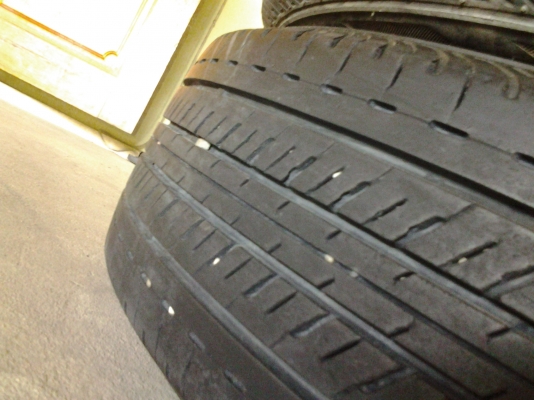 กะทะล้อ VIGO ขอบ15 พร้อมยาง 205/70/15 ปลายปี13