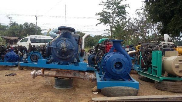 ปั๊มน้ำแรงดันสูงชนเครื่องยนต์ดีเซล มีให้เลือกหลากหลายครอบคลุมการใช้งาน เครื่องไม่ดี ปั๊มไม่เจ๋ง น้ำไม่แรง ไม่ต้องเอาไปครับ