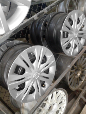 กะทะป้ายแดง 5 รู ขอบ 15 วีโก้ ชุด 4 วง โทร.081-427-3941 กะทะป้ายแดง 5 รู ขอบ 15 วีโก้ ชุด 4 วง โทร.081-427-3941