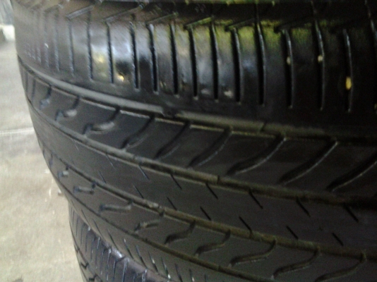 มิชลิน 215/55/17 ปี12 ดอกตรูมๆ มิชลิน 215/55/17 ปี12 ดอกตรูมๆ