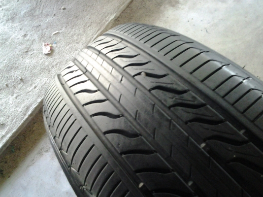 มิชลิน 215/55/17 ปี12 ดอกตรูมๆ มิชลิน 215/55/17 ปี12 ดอกตรูมๆ