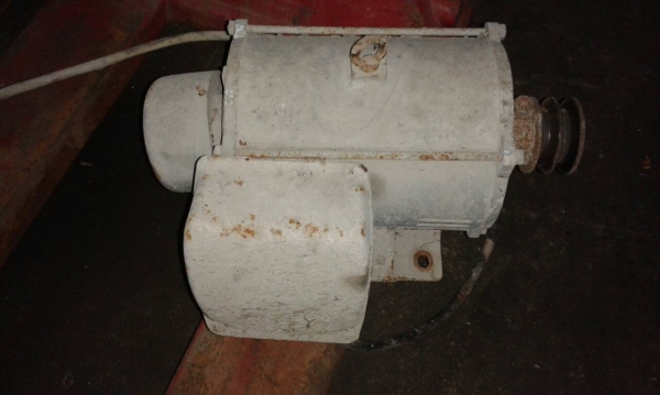 ขายมอเตอร์ 3 แรง 2 ตัว ราคา 7500 บาท