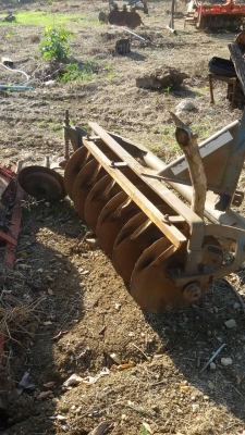 ขายครับ รถไถ แชมป์4548 เครื่องดี เกียร์ดี ยางดี4เส้น มีผาน6 ให้อีก1พวง ครับ