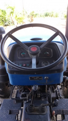 ขายครับ รถไถ แชมป์4548 เครื่องดี เกียร์ดี ยางดี4เส้น มีผาน6 ให้อีก1พวง ครับ