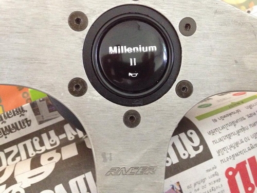 Momo milleniun II Momo milleniun II