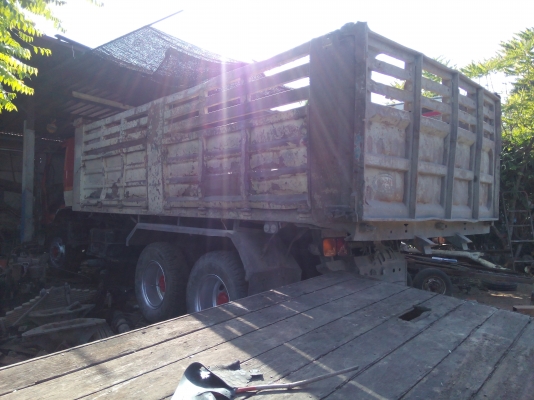 ขายกระบะดั้มสิบล้อ