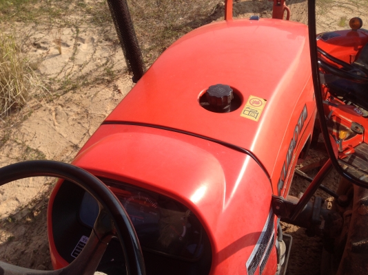 รถไถ KUBOTA L3608 มีภาพวีดีโอ อายุการใช้งาน 561 ชั่วโมง พร้อมอุปกรณ์ 3 รายการ ผานดันหน้า โรตารี ผาน 