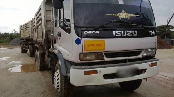 รถอีซูซุ 10 ล้อดั้ม 270 แรงม้า. ปี 40  ( ขายแม่ , ลูก )  สนใจติดต่อ 081 - 6079515