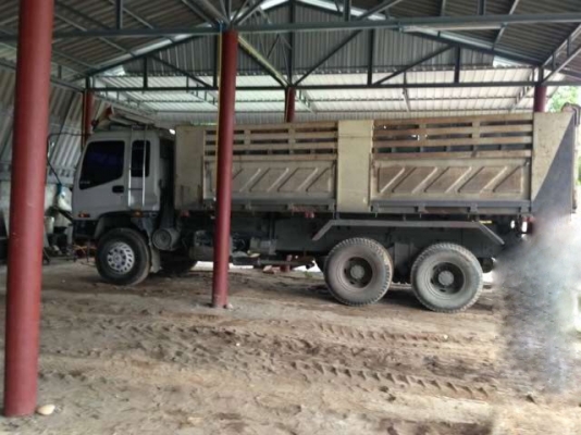 รถอีซูซุ 10 ล้อดั้ม 270 แรงม้า. ปี 40  ( ขายแม่ , ลูก )  สนใจติดต่อ 081 - 6079515