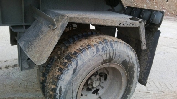 รถอีซูซุ 10 ล้อดั้ม 270 แรงม้า. ปี 40  ( ขายแม่ , ลูก )  สนใจติดต่อ 081 - 6079515