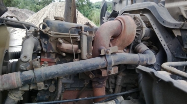 รถอีซูซุ 10 ล้อดั้ม 270 แรงม้า. ปี 40  ( ขายแม่ , ลูก )  สนใจติดต่อ 081 - 6079515