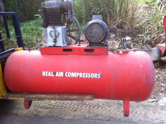 ปั๊มลม terruggia ของประเทศอิตาลี 10แรง ความจุถัง 500 ลิตร