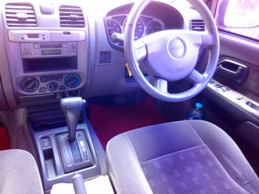 ISUZU 3.0 SLX SPACECAB DDI ISUZU 3.0 SLX SPACECAB DDI